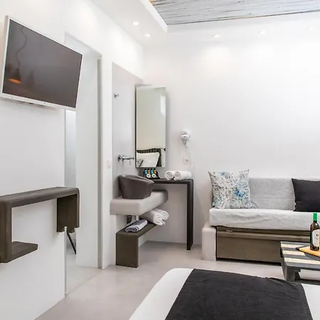 Sweet Emelia Luxury Suites Apartment