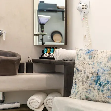 Apartment Sweet Emelia Luxury Suites *