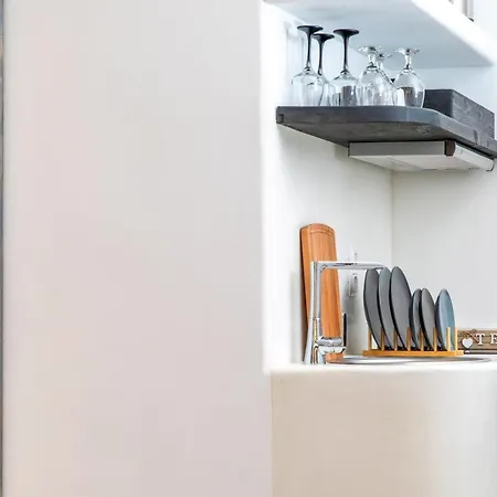 Sweet Emelia Luxury Suites Apartment *