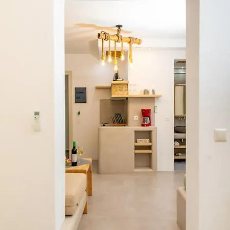 Sweet Emelia Luxury Suites *
