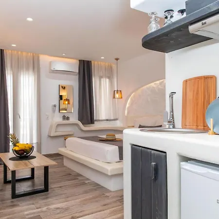 Sweet Emelia Luxury Suites