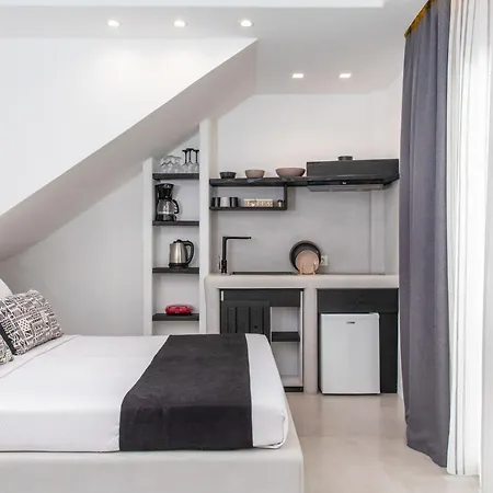 Sweet Emelia Luxury Suites Naxos City